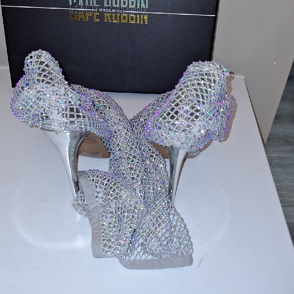 Cape Robbin Silver Glitter Heels - Picture 7 of 7